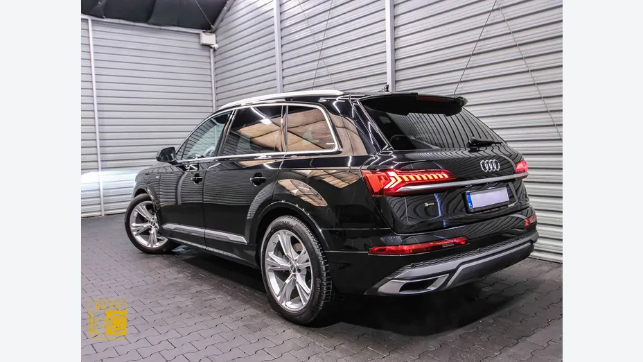AUDI Q7 -