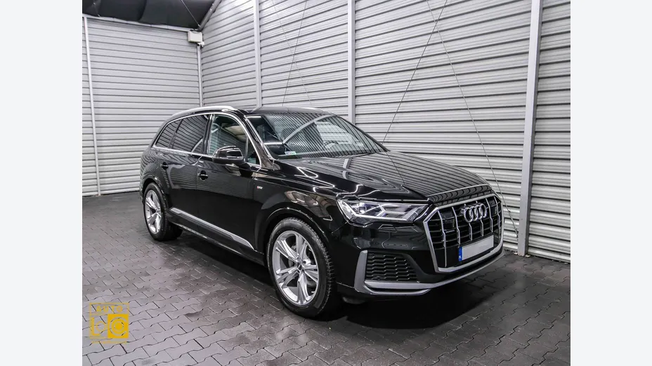 AUDI Q7 -