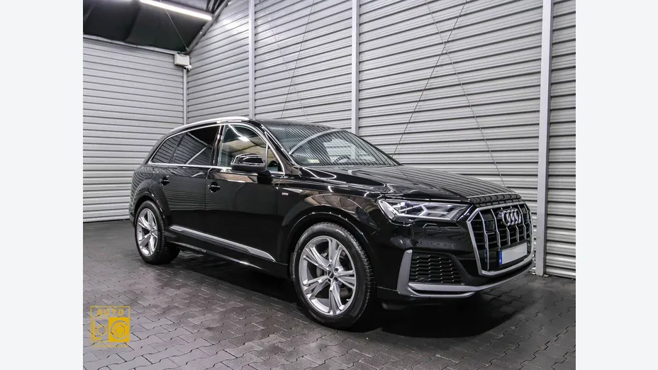 AUDI Q7 -