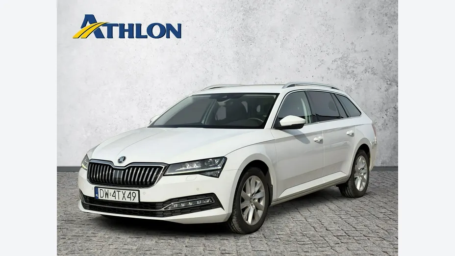 SKODA Superb -