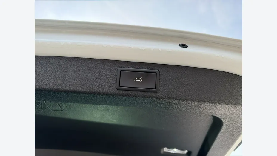 SKODA Superb -