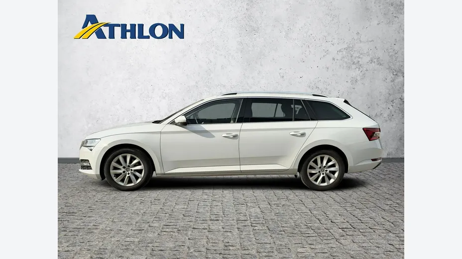 SKODA Superb -