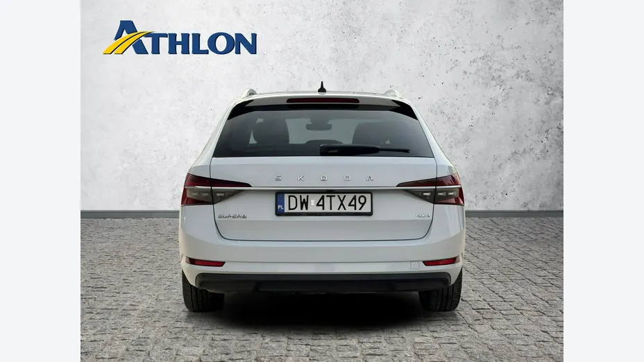 SKODA Superb -