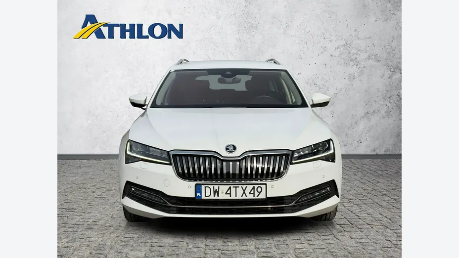SKODA Superb -