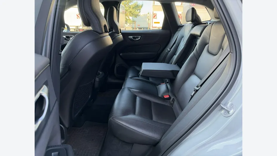VOLVO XC60 -