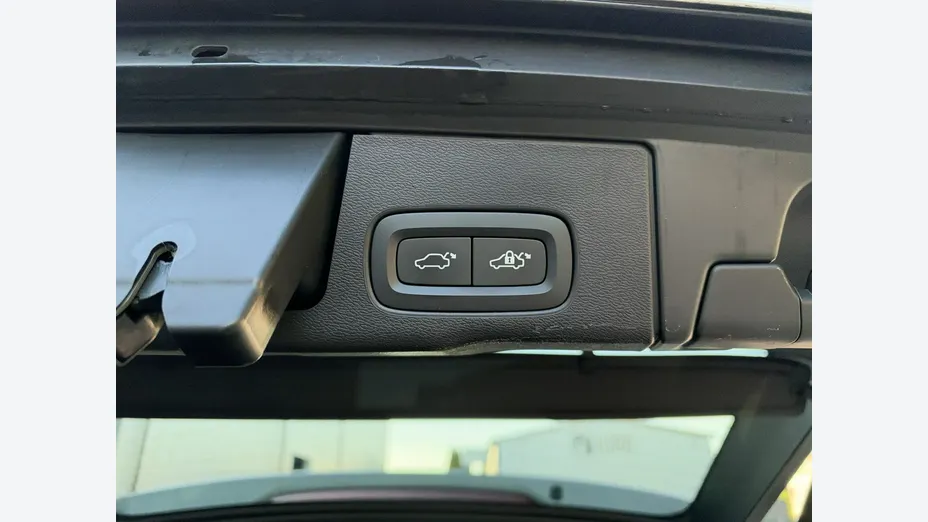 VOLVO XC60 -