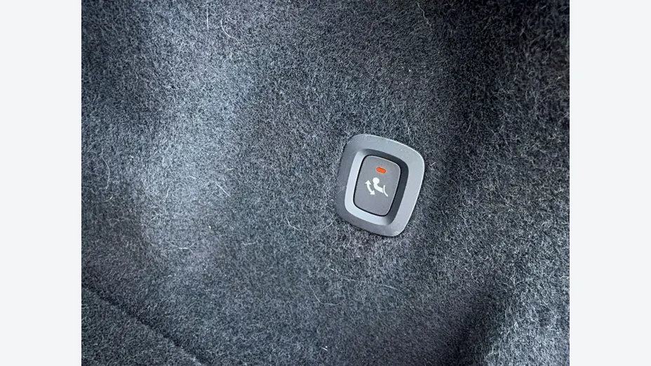 VOLVO XC60 -