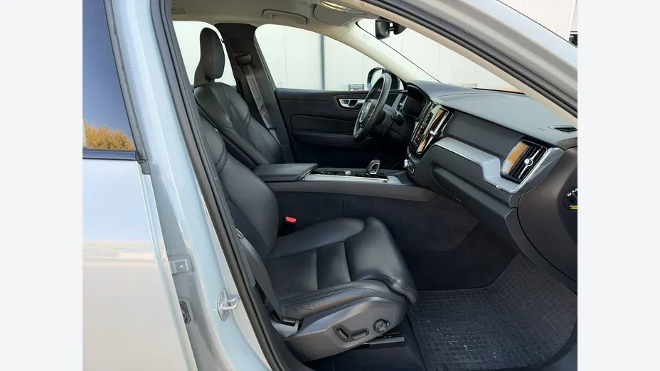 VOLVO XC60 -