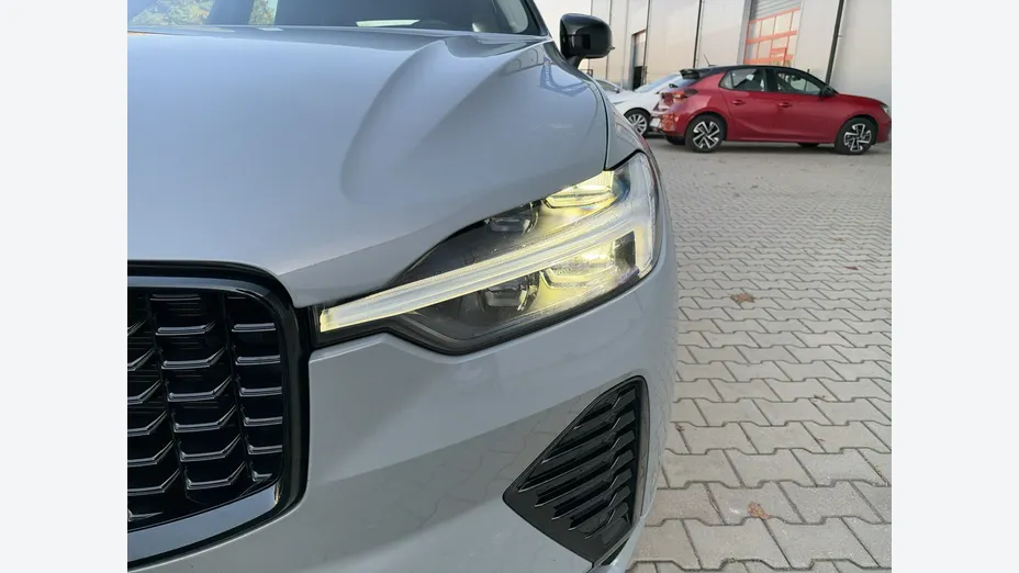 VOLVO XC60 -