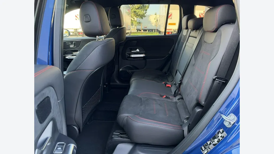 MERCEDES-BENZ GLB -
