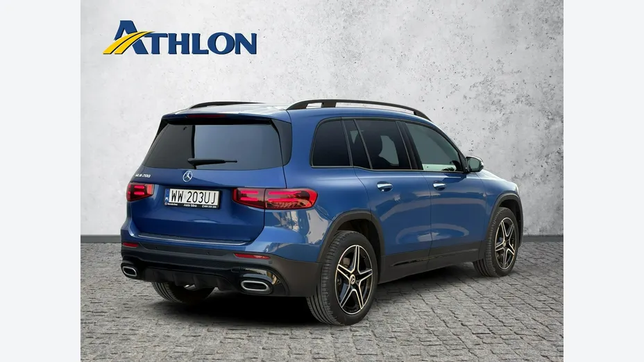 MERCEDES-BENZ GLB -