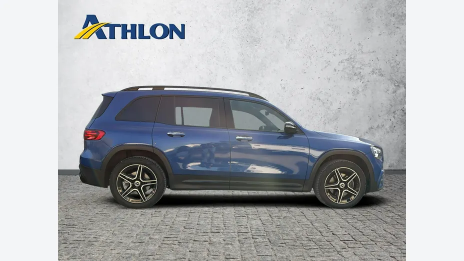MERCEDES-BENZ GLB -