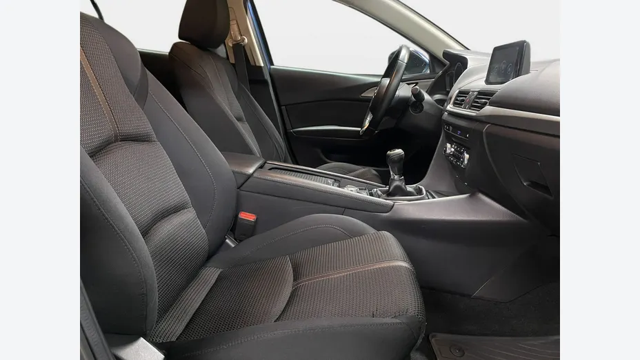 MAZDA 3 -