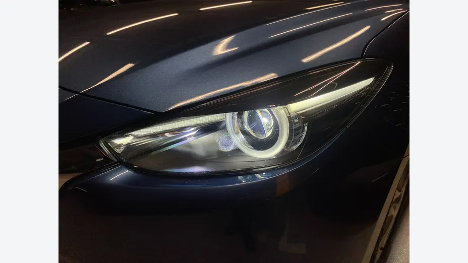 MAZDA 3 -