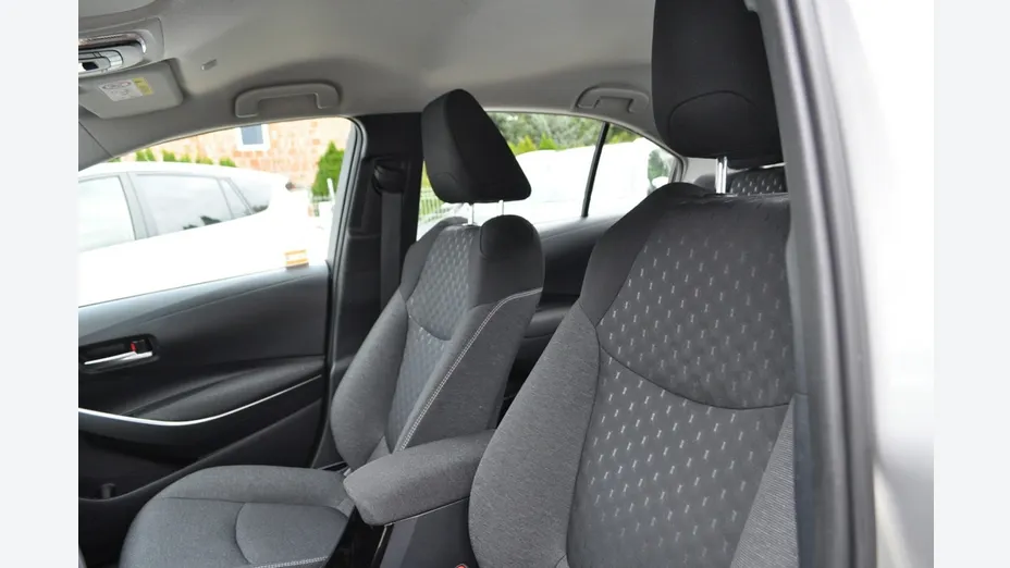TOYOTA Corolla -