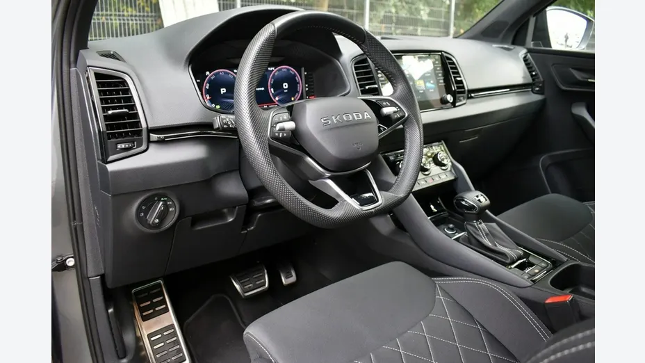 SKODA Karoq -
