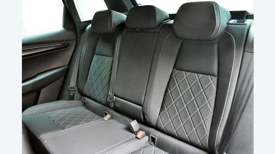 SKODA Karoq -