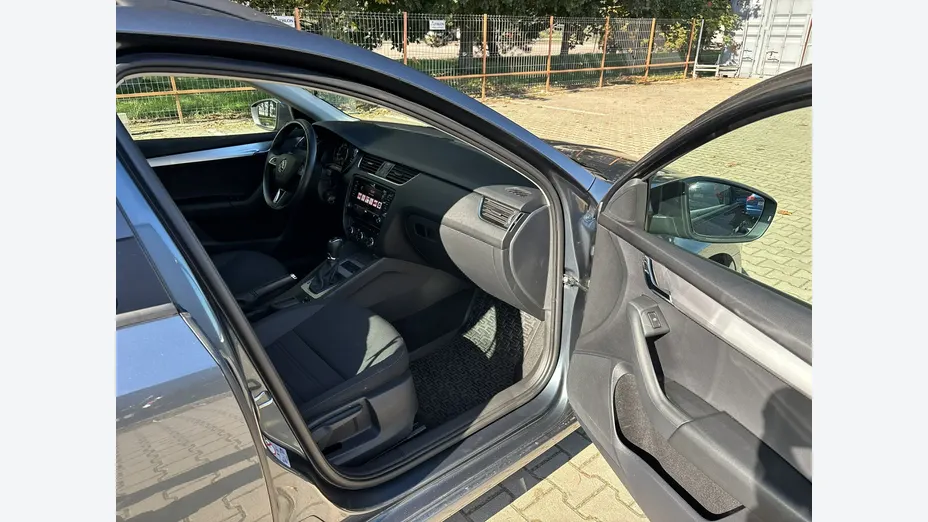 SKODA Octavia -