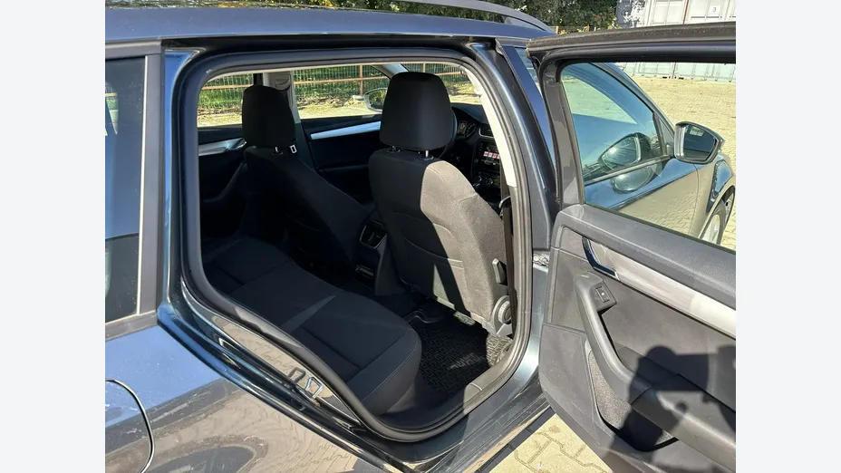SKODA Octavia -