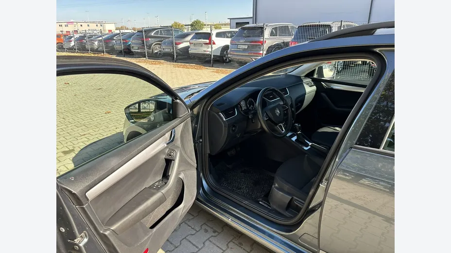 SKODA Octavia -