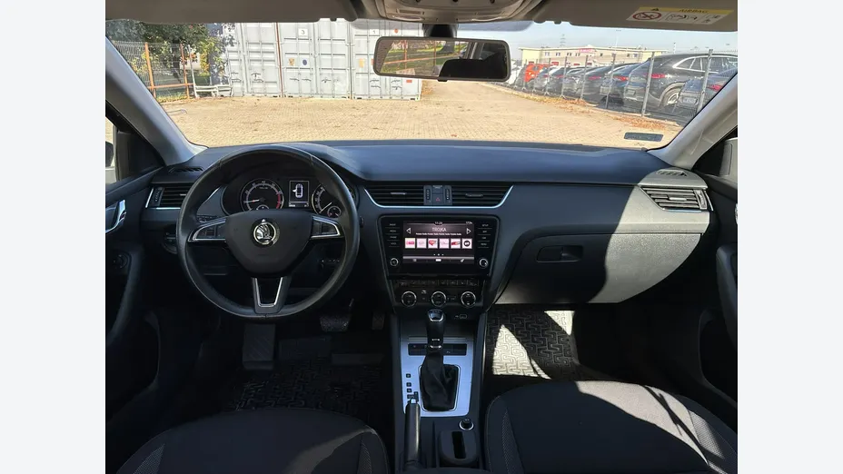 SKODA Octavia -