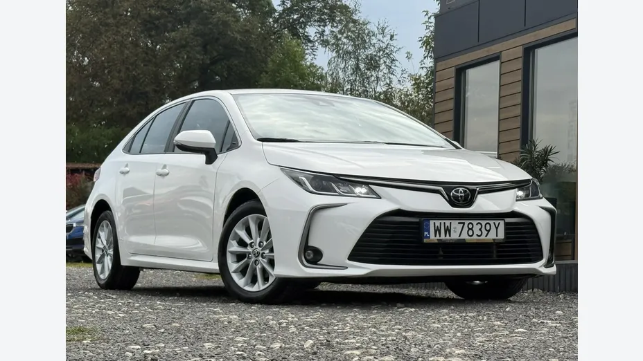 TOYOTA Corolla -
