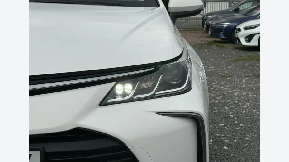 TOYOTA Corolla -