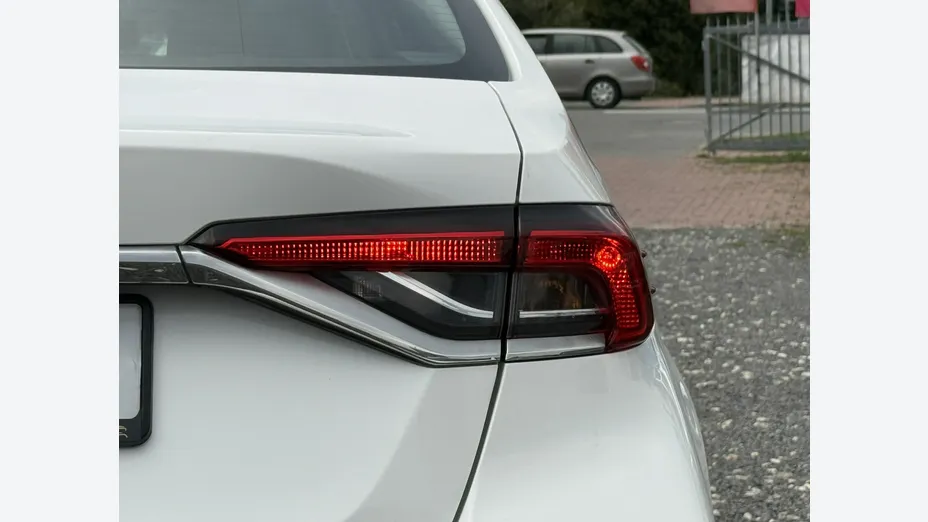 TOYOTA Corolla -
