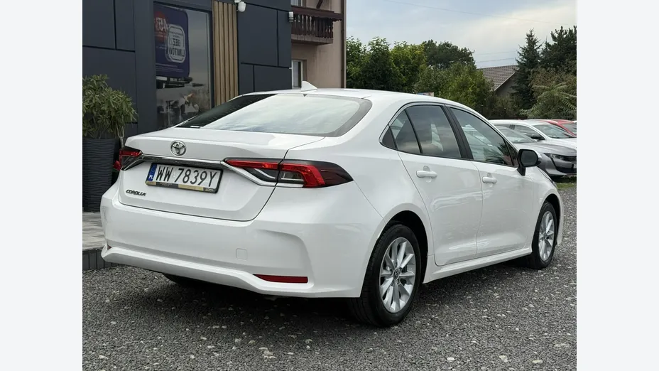 TOYOTA Corolla -