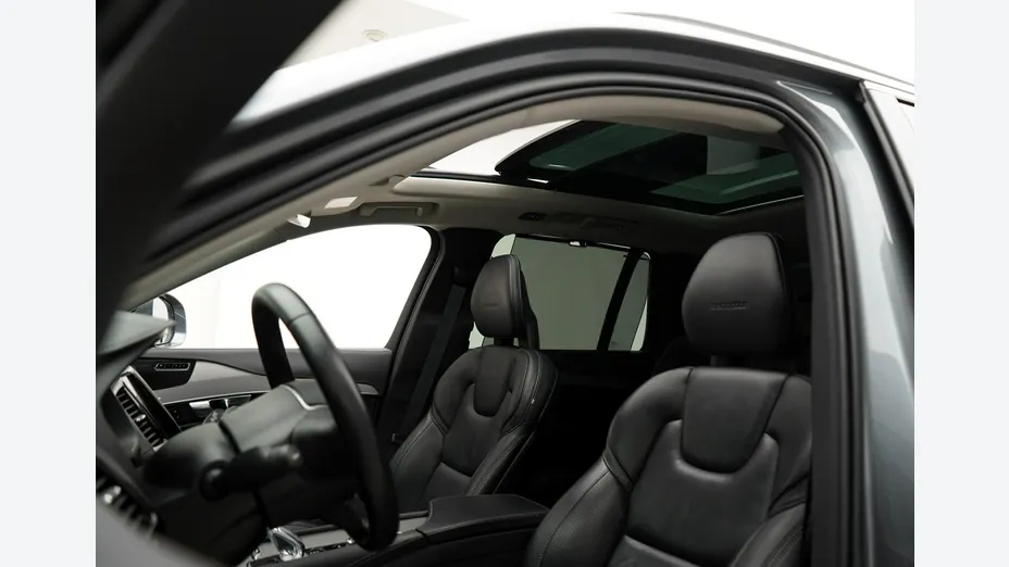 VOLVO XC90 -