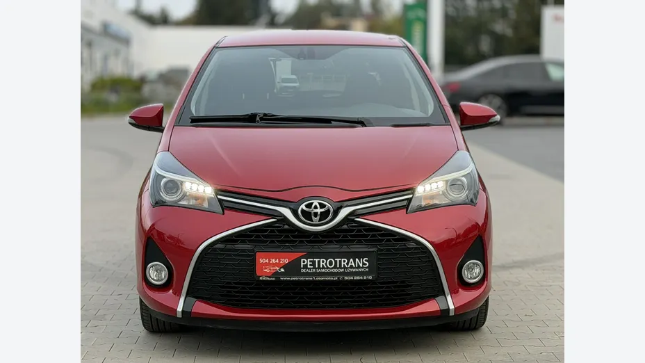 TOYOTA Yaris -