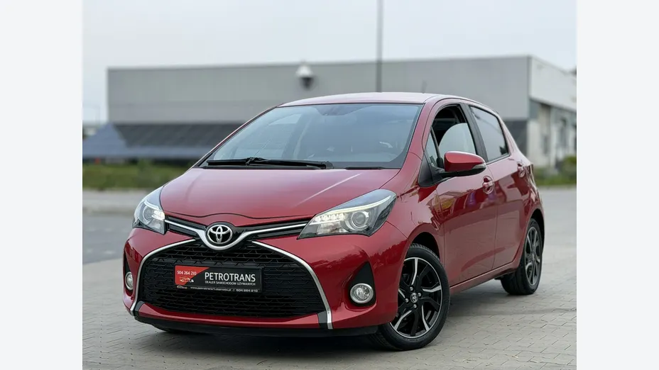 TOYOTA Yaris -