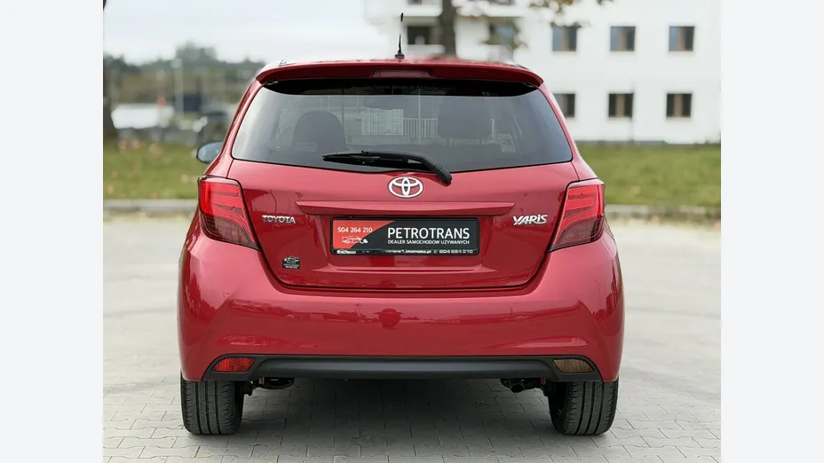 TOYOTA Yaris -
