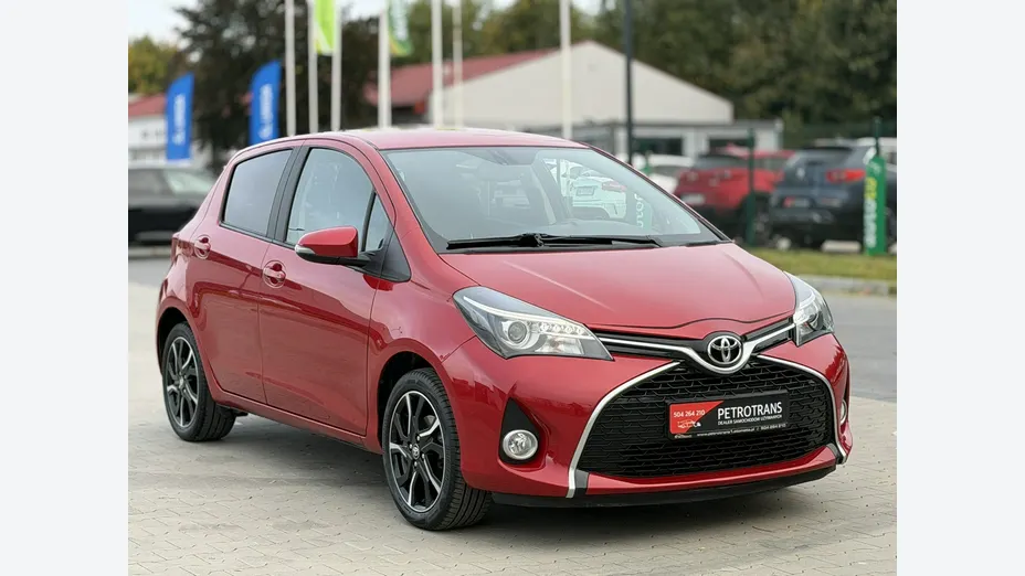 TOYOTA Yaris -
