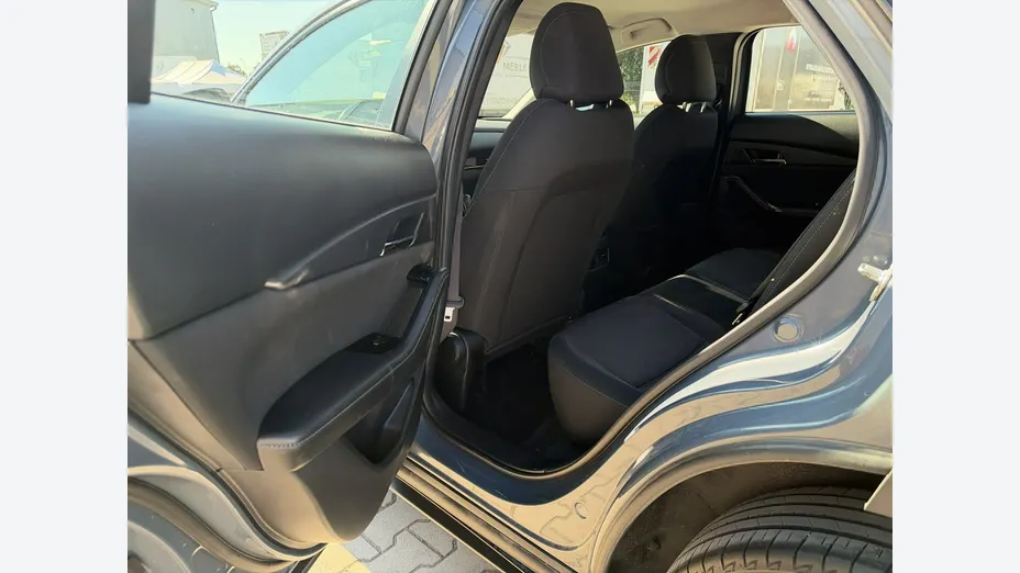 MAZDA CX-30 -
