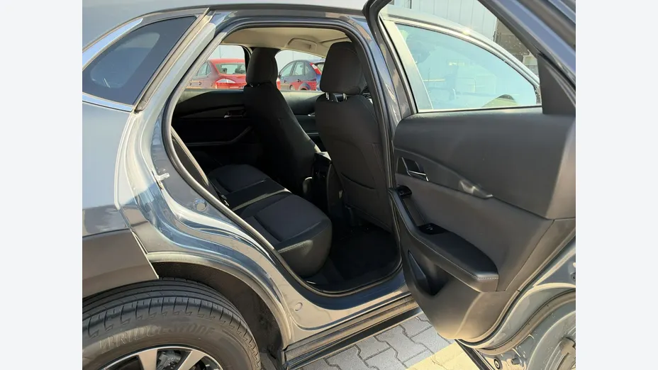 MAZDA CX-30 -