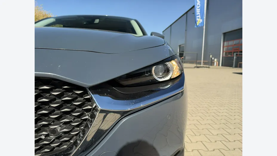MAZDA CX-30 -