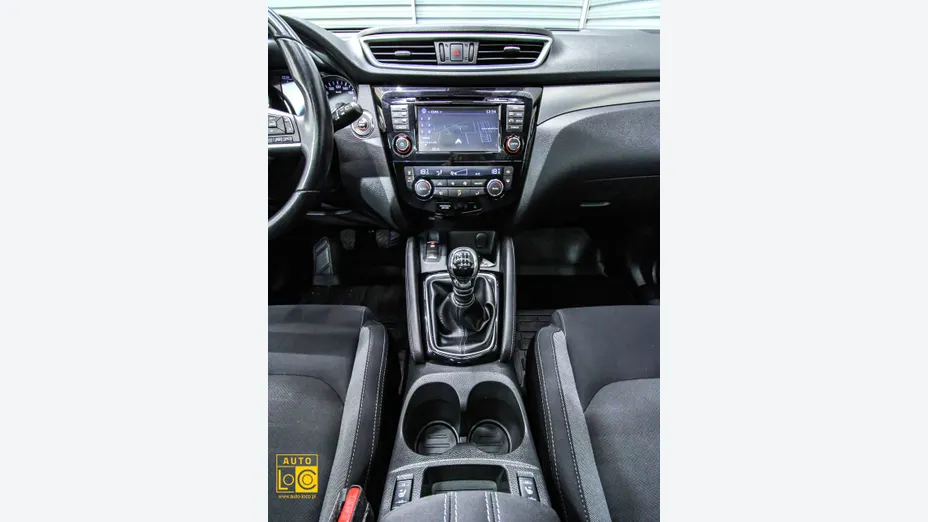 NISSAN Qashqai -