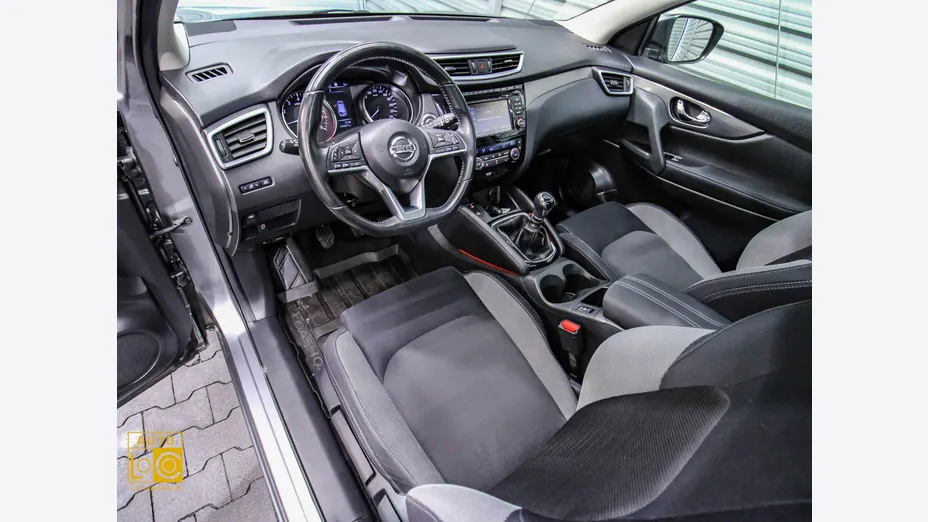 NISSAN Qashqai -