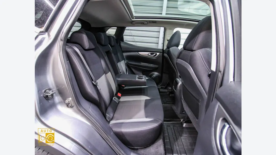 NISSAN Qashqai -