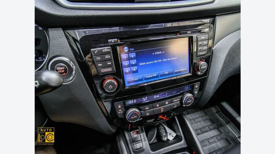 NISSAN Qashqai -