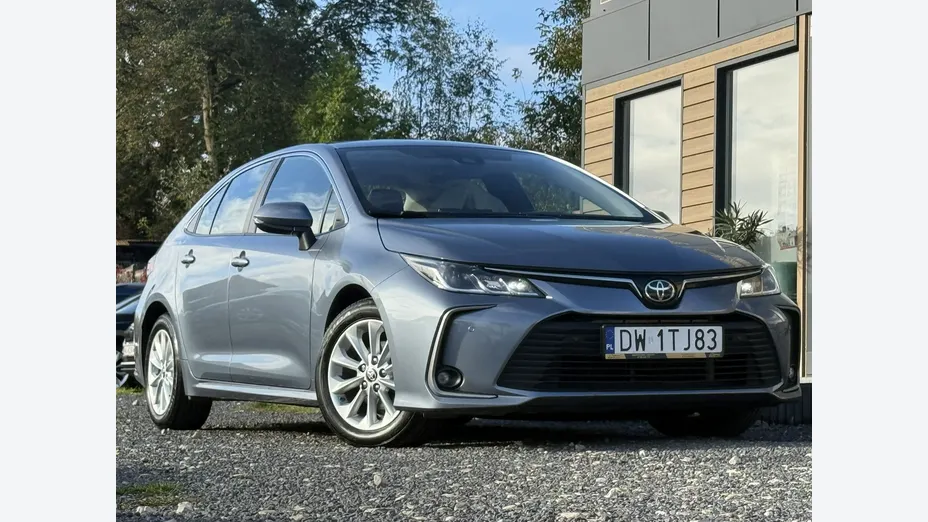 TOYOTA Corolla -