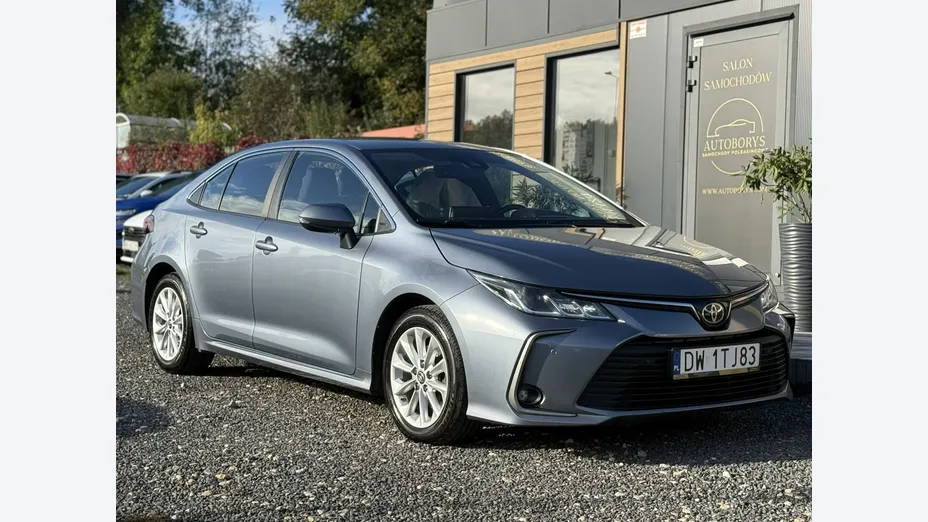 TOYOTA Corolla -