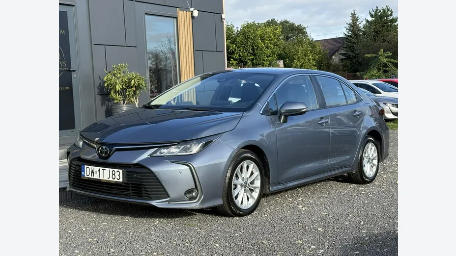 TOYOTA Corolla -