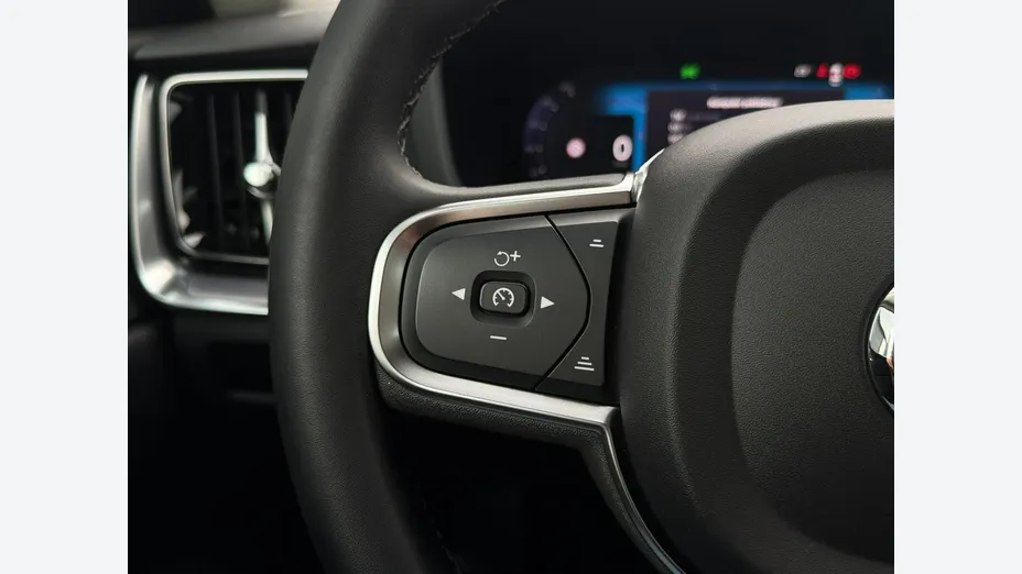 VOLVO V60 -