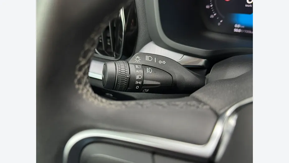 VOLVO V60 -