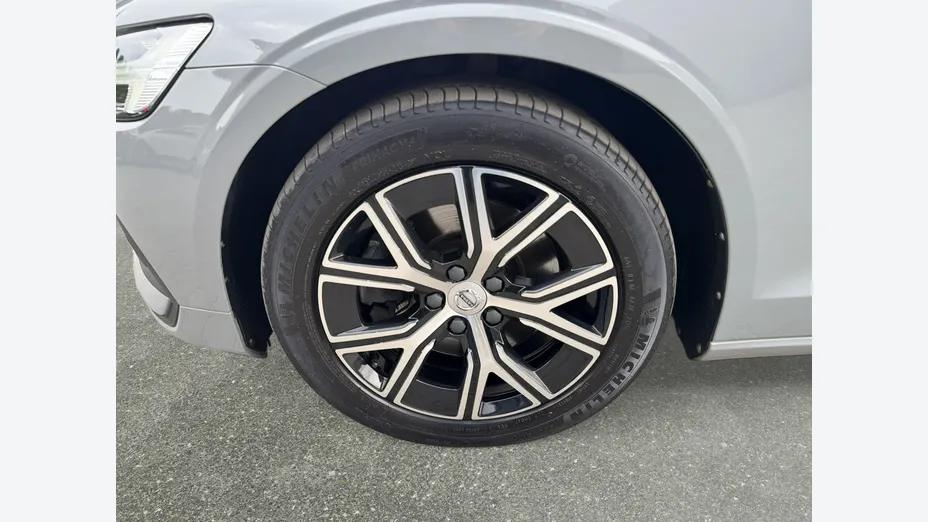 VOLVO V60 -