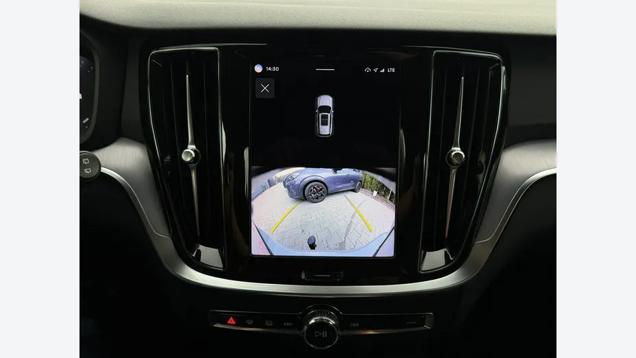 VOLVO V60 -