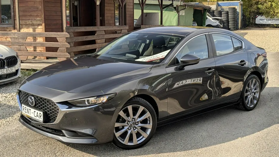 MAZDA 3 -