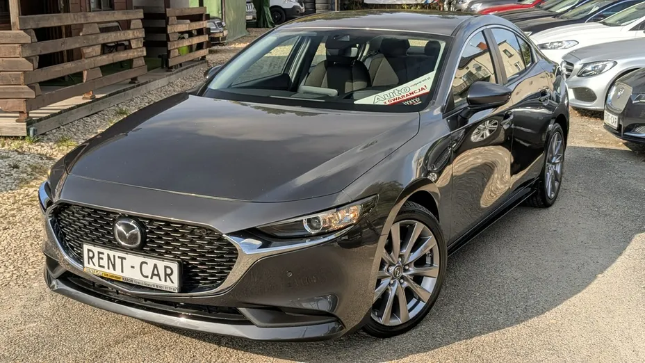 MAZDA 3 -